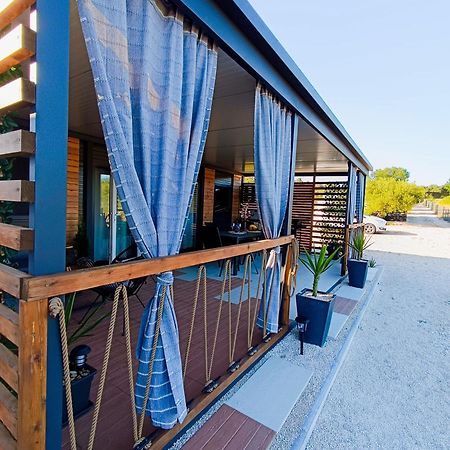 Mobile Home Vilmaris Pakoštane Eksteriør bilde
